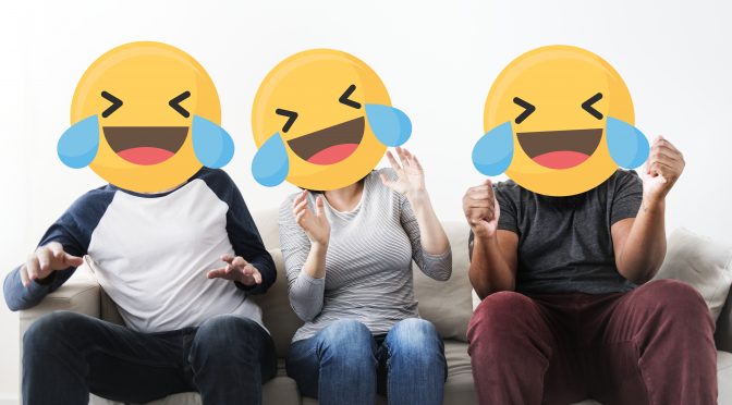 Emoji do chorinho ou chorrindo 😂 é o mais usado em 2021 (#TearsOfjoy). Imagem: Reprodução/FreePik