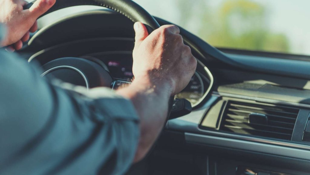 Monitoramento veicular com IA para segurança no trânsito, por Orsegups, que utiliza inteligência artificial para detectar uso de celular e fadiga ao volante, com a proposta de aumentar a segurança no trânsito